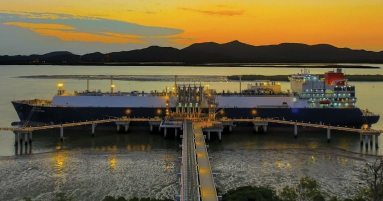 Argentina LNG suma reglas en Río Negro, socios globales y una puerta comercial europea