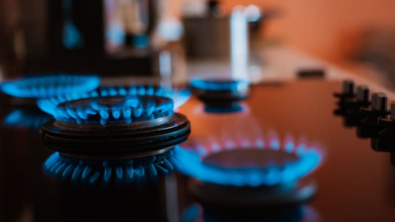 El gas residencial de abril de 2026 deja una regla simple: la boleta se define más por la red que por el benchmark global