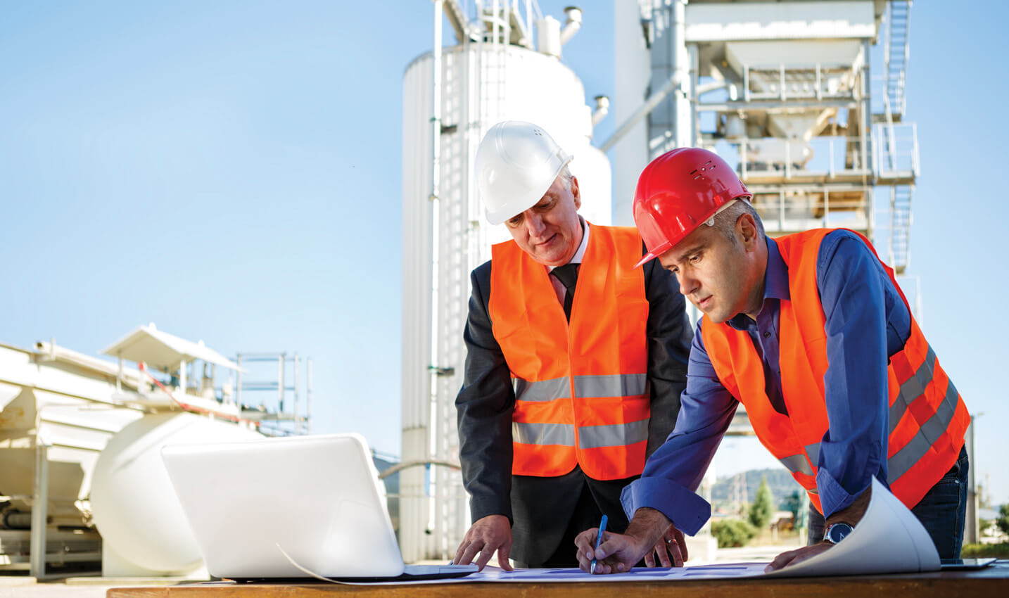 Dragos 2026: el oil & gas lidera todas las métricas de vulnerabilidad OT y dos grupos activos ya operan en sistemas de control industrial